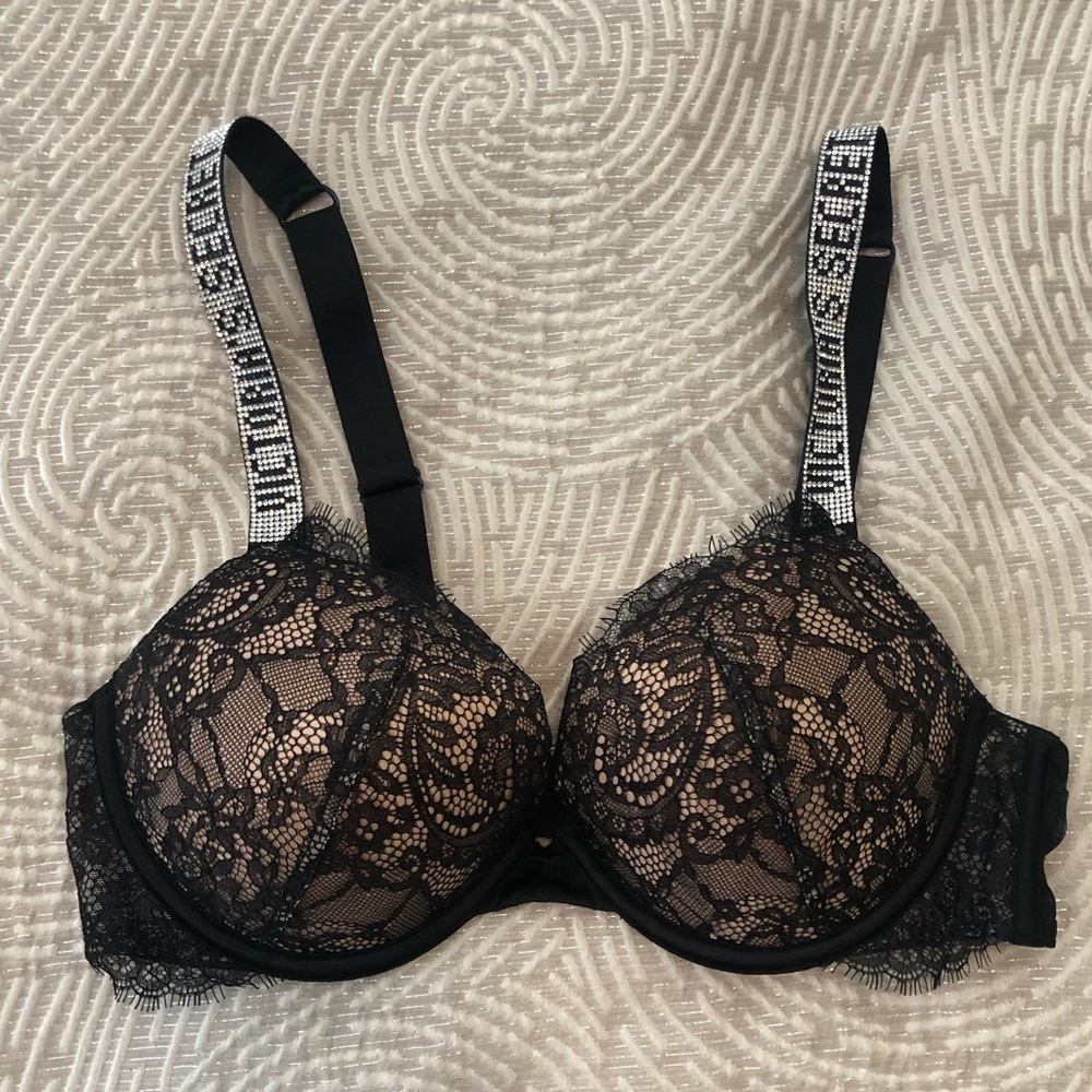 Victoria’s Secret Very Sexy Push-Up Bra